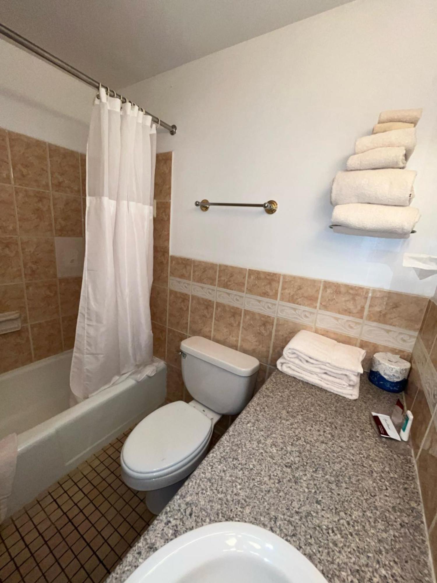 Webb'S Hotel Mayville المظهر الخارجي الصورة